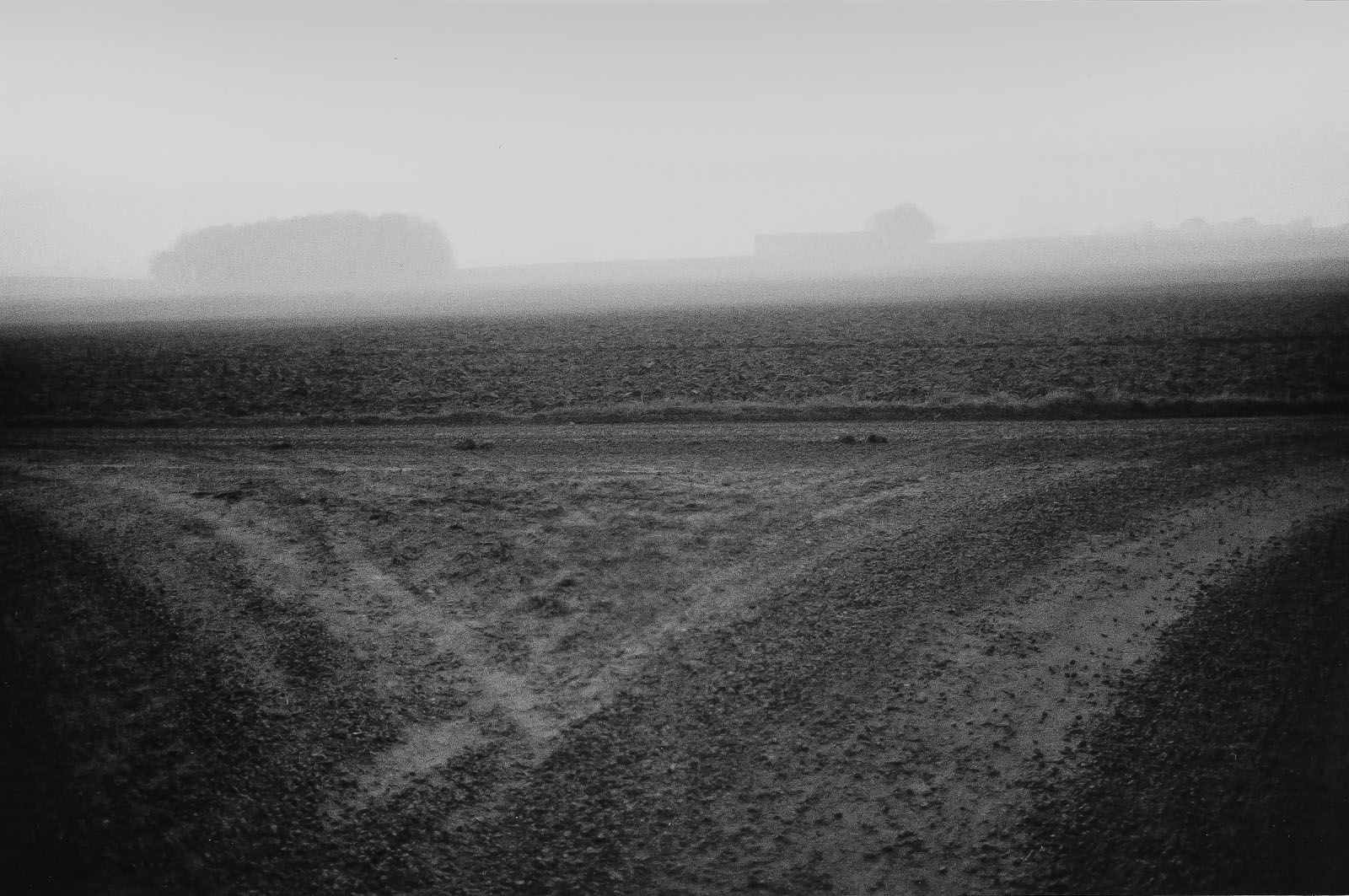 Vägkorsning Almaröd. Fotografi av Torbjörn Helgesson.